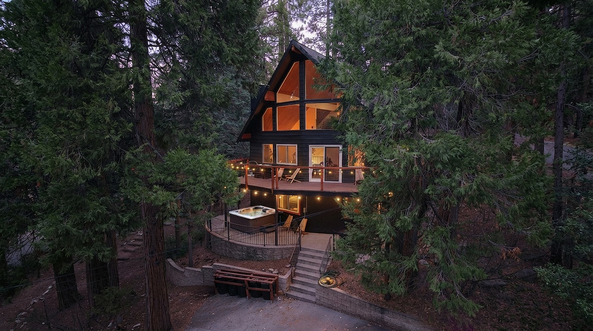 Cloud Break Cabin — stunning A-frame nestled among tall pines in Lake Arrowhead