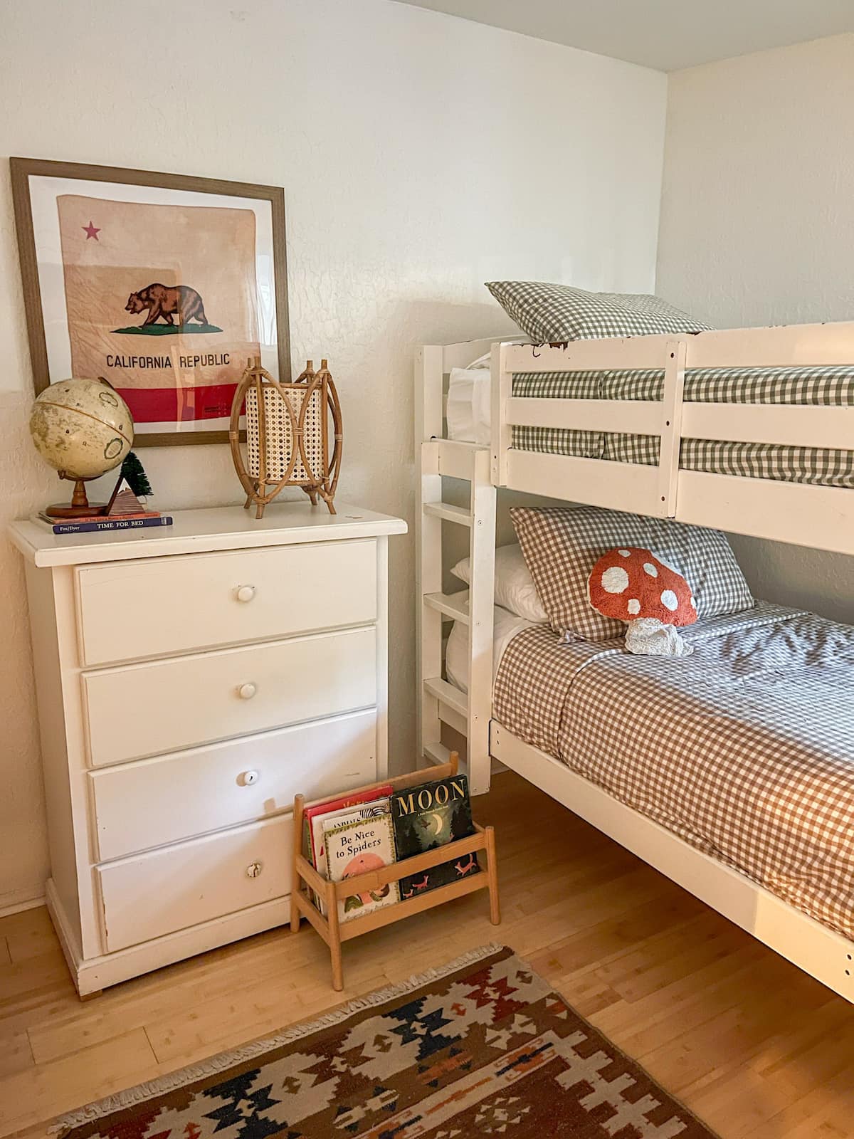 Bedroom 3 with bunk beds at Cloud Break